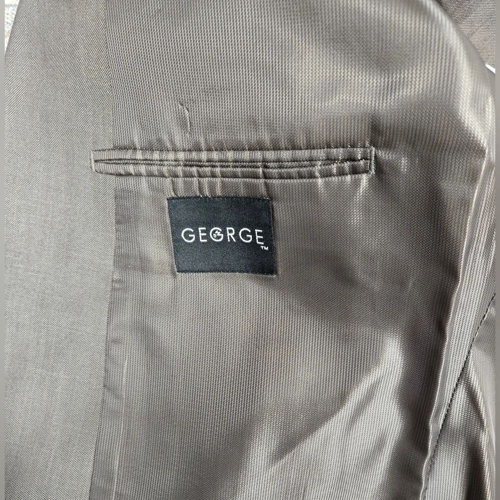 George Mens Suit 40 Waist 32 Inseam Taupe Brown Lapel Pleats Formal Business